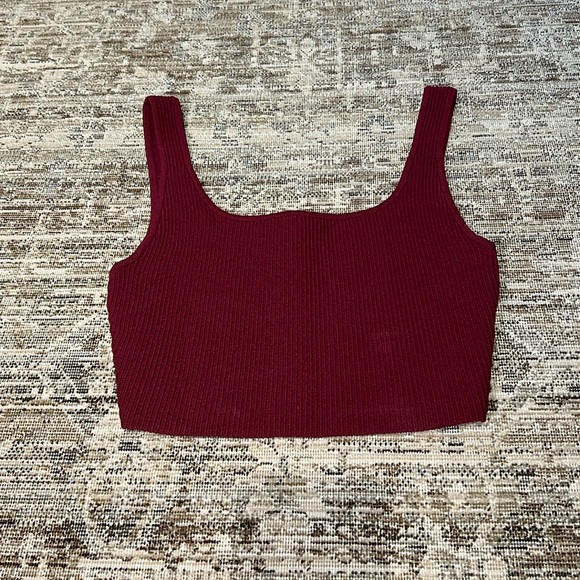 Babaton sculpted knit crop top SIZE Small - Picture 1 of 2